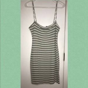Green bodycon dress